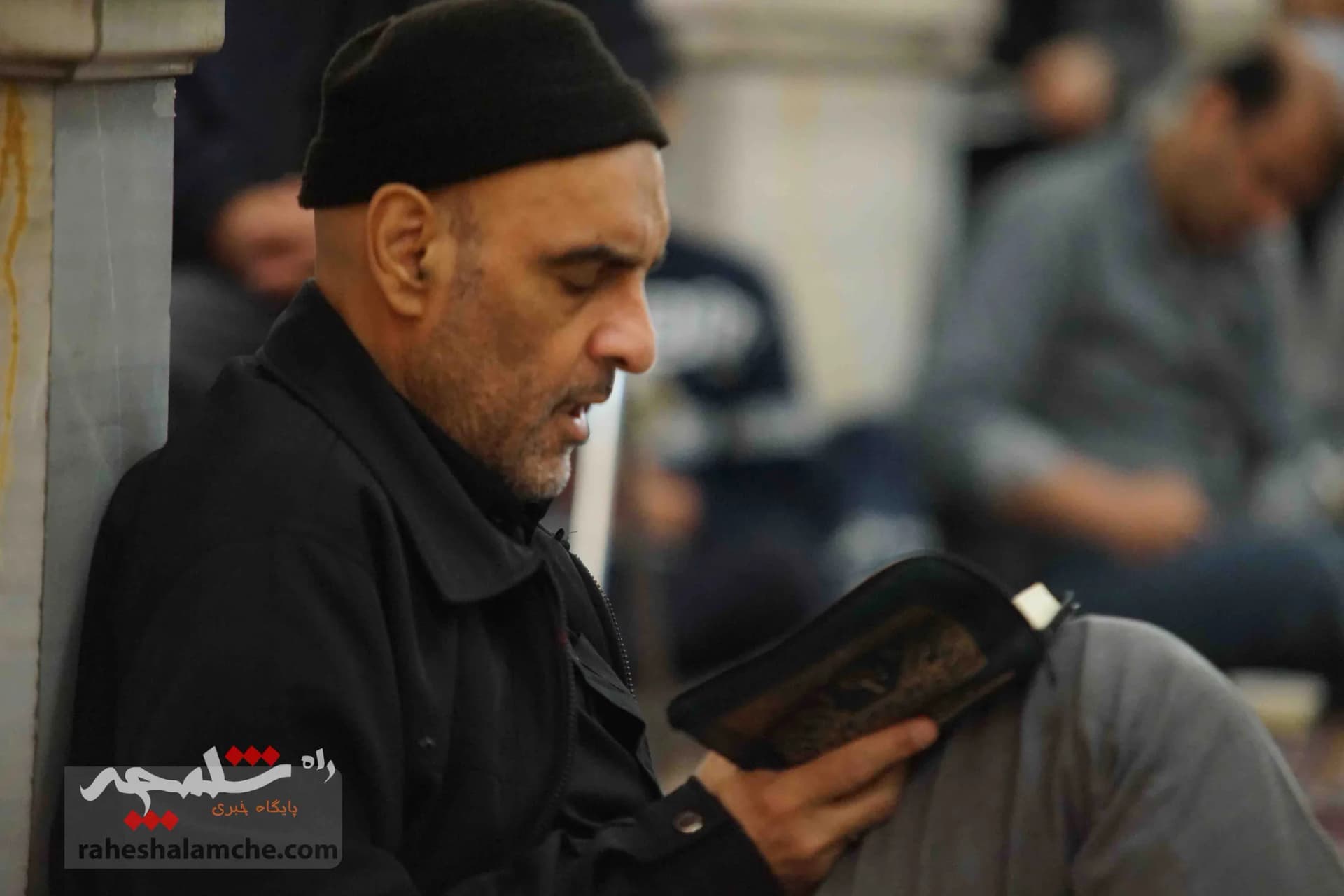 گزارش تصویری مراسم شب قدر و وداع با شهید گمنام در مدرسه عالی شهید مطهری — تصویر 37