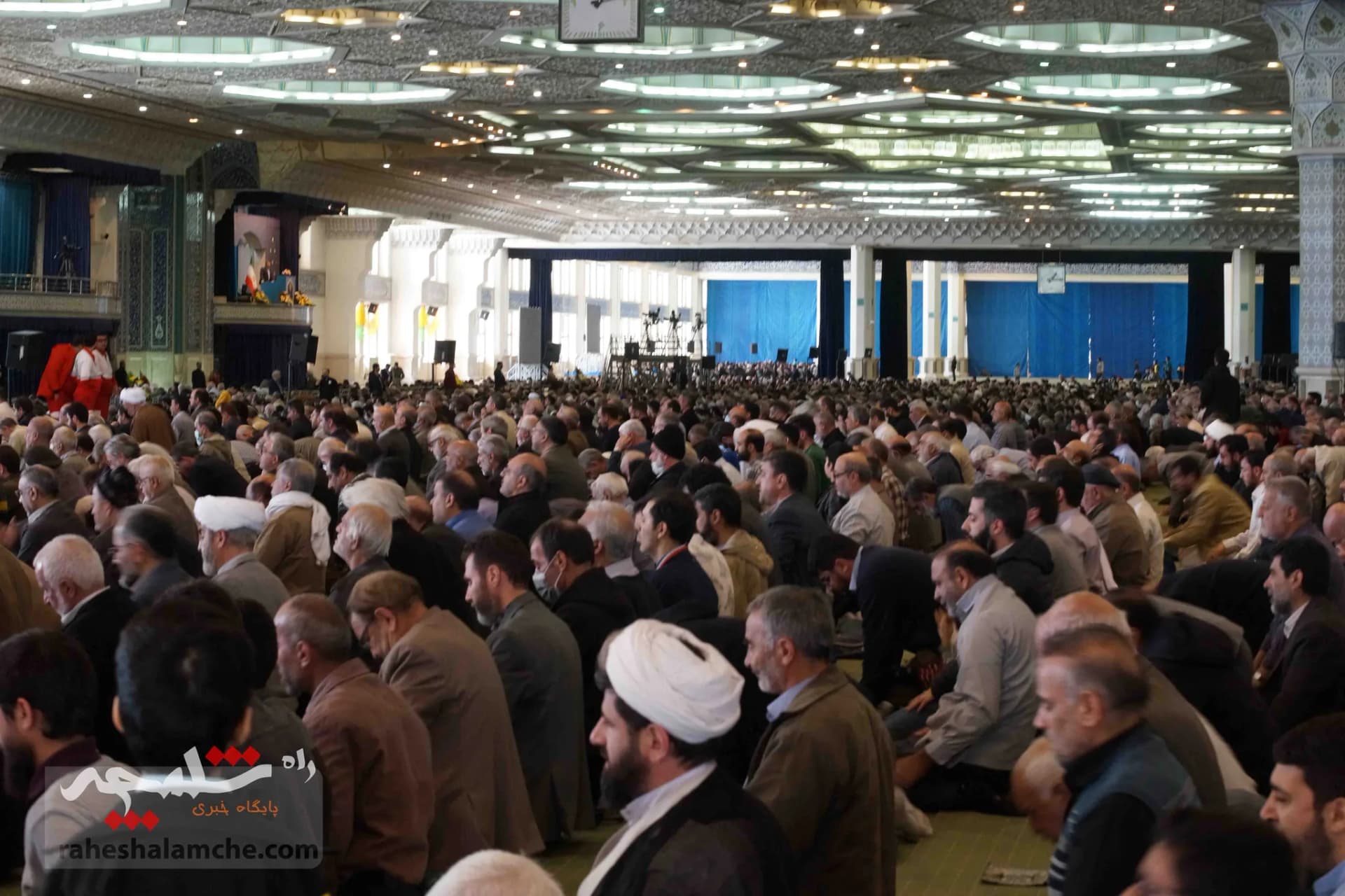 نمازجمعه این هفته تهران برگزار شد +تصاویر — تصویر 30