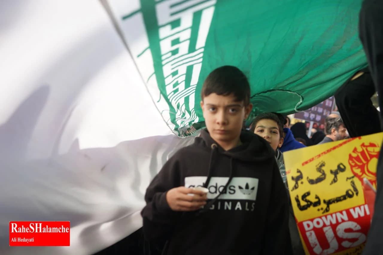 حاشیههای تصویری راهپیمایی یومالله 13 آبان تهران — تصویر 37