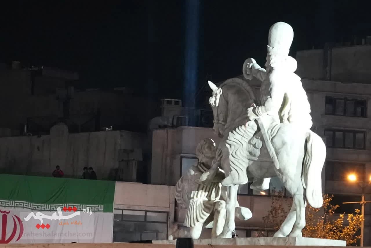 رونمایی مجسمه «زانوزنندگان برابر ایران» — تصویر 6