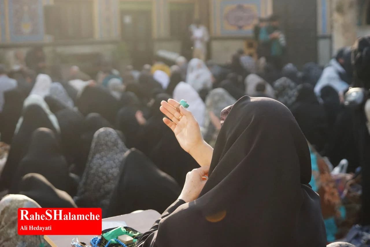 اقامه نماز طلب باران در ایران و امامزاده صالح(ع) تجریش تهران برگزار شد +تصاویر — تصویر 24