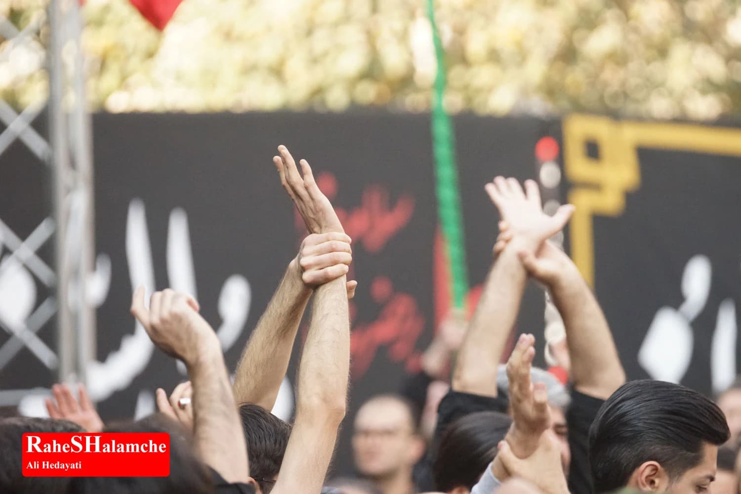 مراسم عزاداری فاطمیون در میدان فاطمی تهران +تصاویر — تصویر 24
