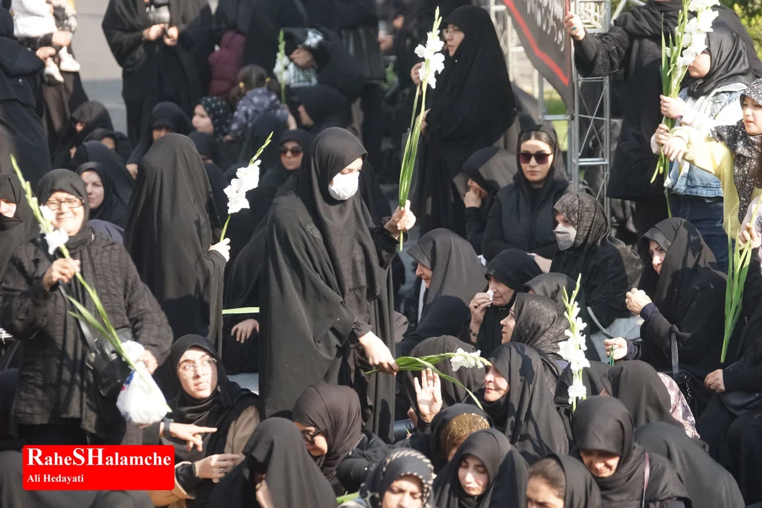 مراسم عزاداری فاطمیون در میدان فاطمی تهران +تصاویر — تصویر 7