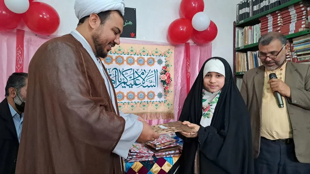 تقدیر از ۴۰ بانوی محله کرامت سیدآباد به مناسبت میلاد حضرت زهرا(س) و روز مادر — تصویر 2