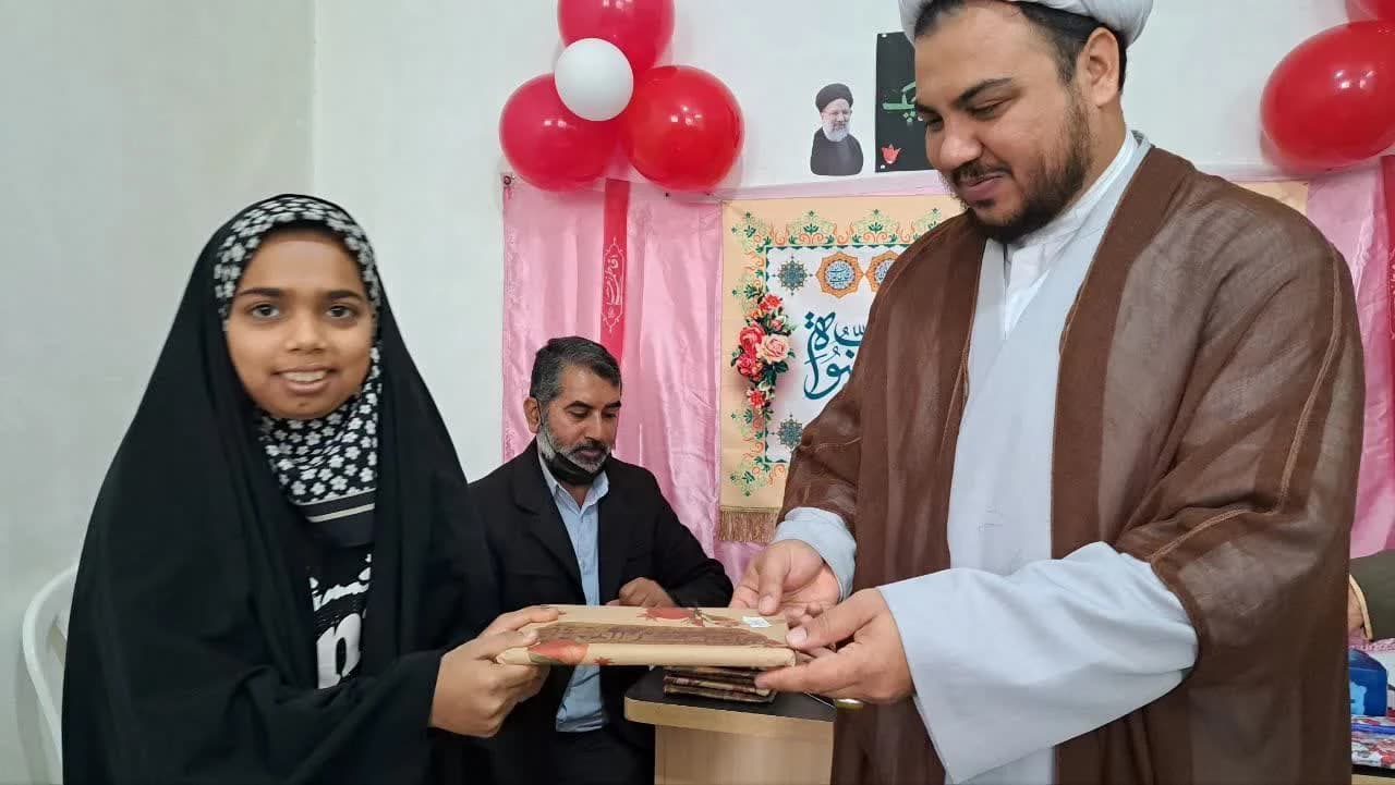 تقدیر از ۴۰ بانوی محله کرامت سیدآباد به مناسبت میلاد حضرت زهرا(س) و روز مادر — تصویر 5