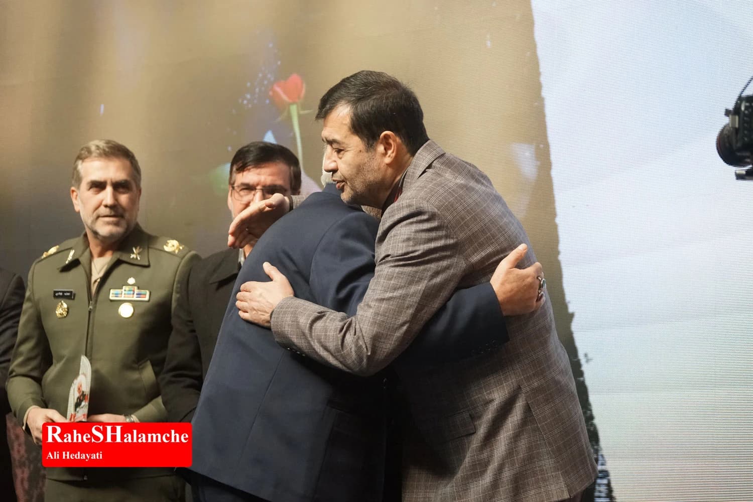 مراسم تجدید میثاق جامعه ورزش با شهدای انقلاب +تصاویر — تصویر 48