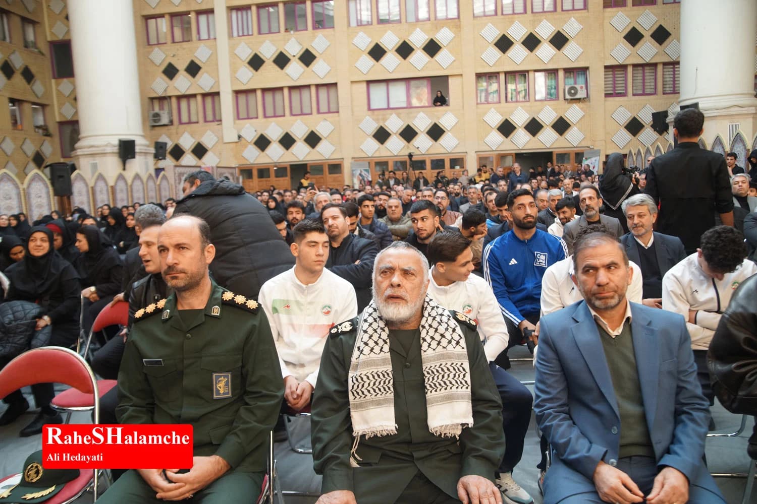 مراسم تجدید میثاق جامعه ورزش با شهدای انقلاب +تصاویر — تصویر 8