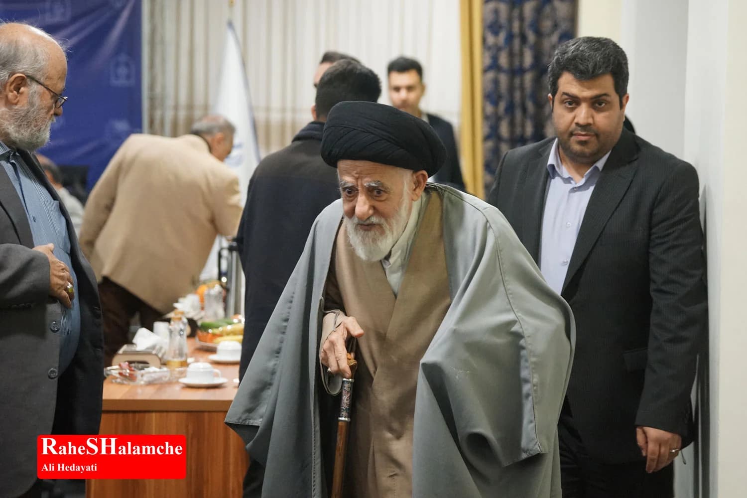 گردهمایی دبیرانکل احزاب انقلابی +تصاویر — تصویر 38