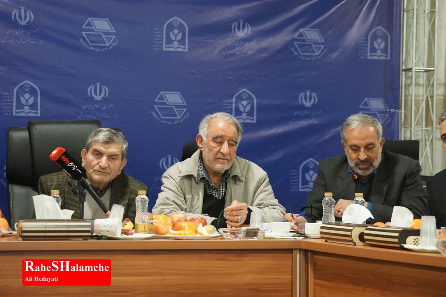 گردهمایی دبیرانکل احزاب انقلابی +تصاویر — تصویر 23