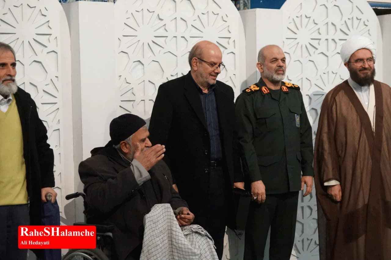 تقدیر از جانبازان در نماز جمعه تهران +عکس — تصویر 3