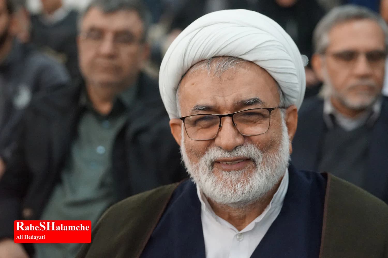 حاشیه مراسم تجدید میثاق نمایندگان مجلس با رهبر کبیر انقلاب در حرم امام خمینی +تصاویر 2 — تصویر 25