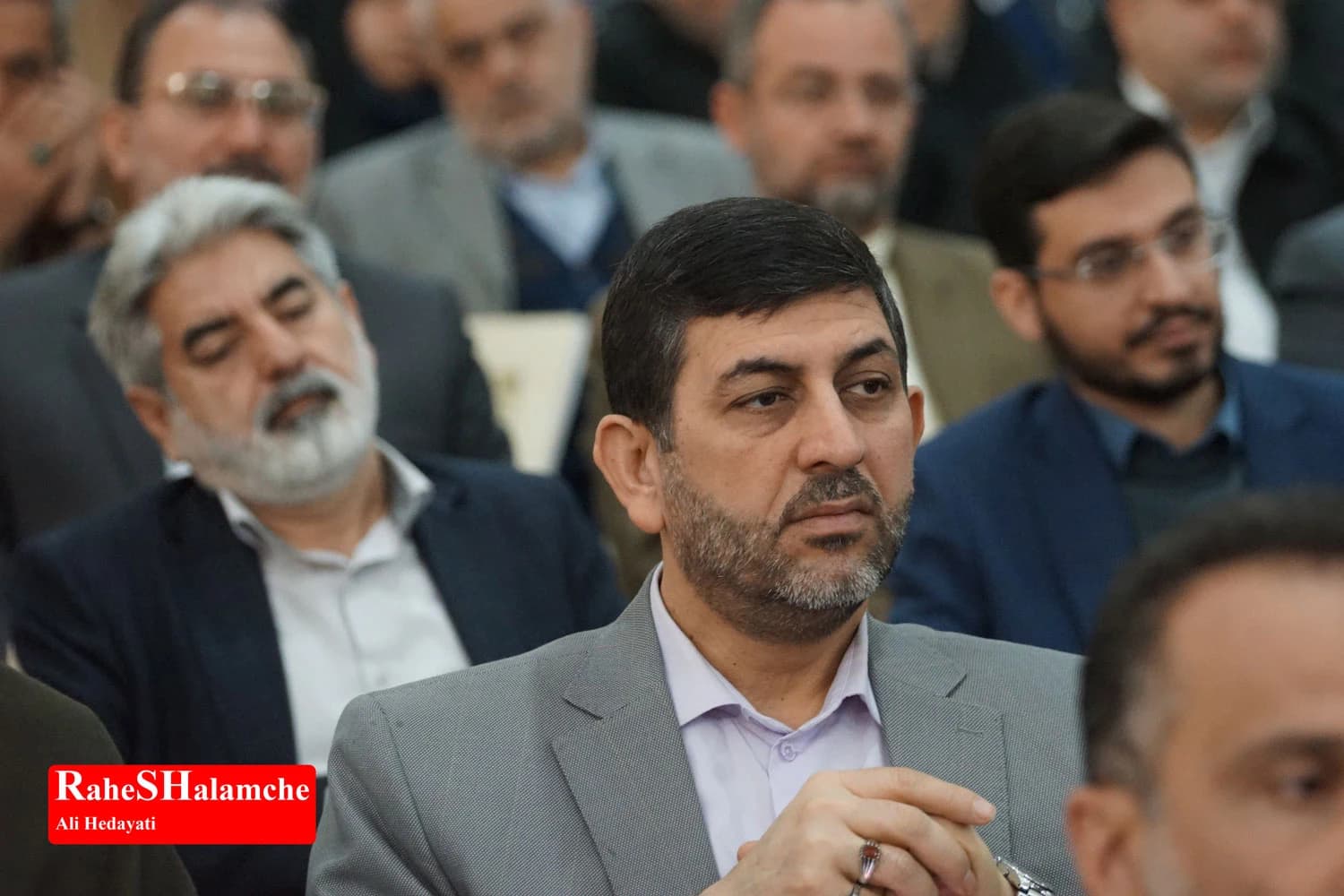 حاشیه مراسم تجدید میثاق نمایندگان مجلس با رهبر کبیر انقلاب در حرم امام خمینی +تصاویر 2 — تصویر 21