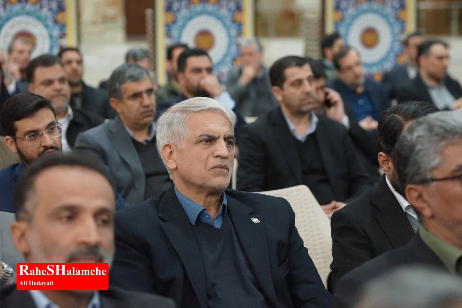 حاشیه مراسم تجدید میثاق نمایندگان مجلس با رهبر کبیر انقلاب در حرم امام خمینی +تصاویر 2 — تصویر 20