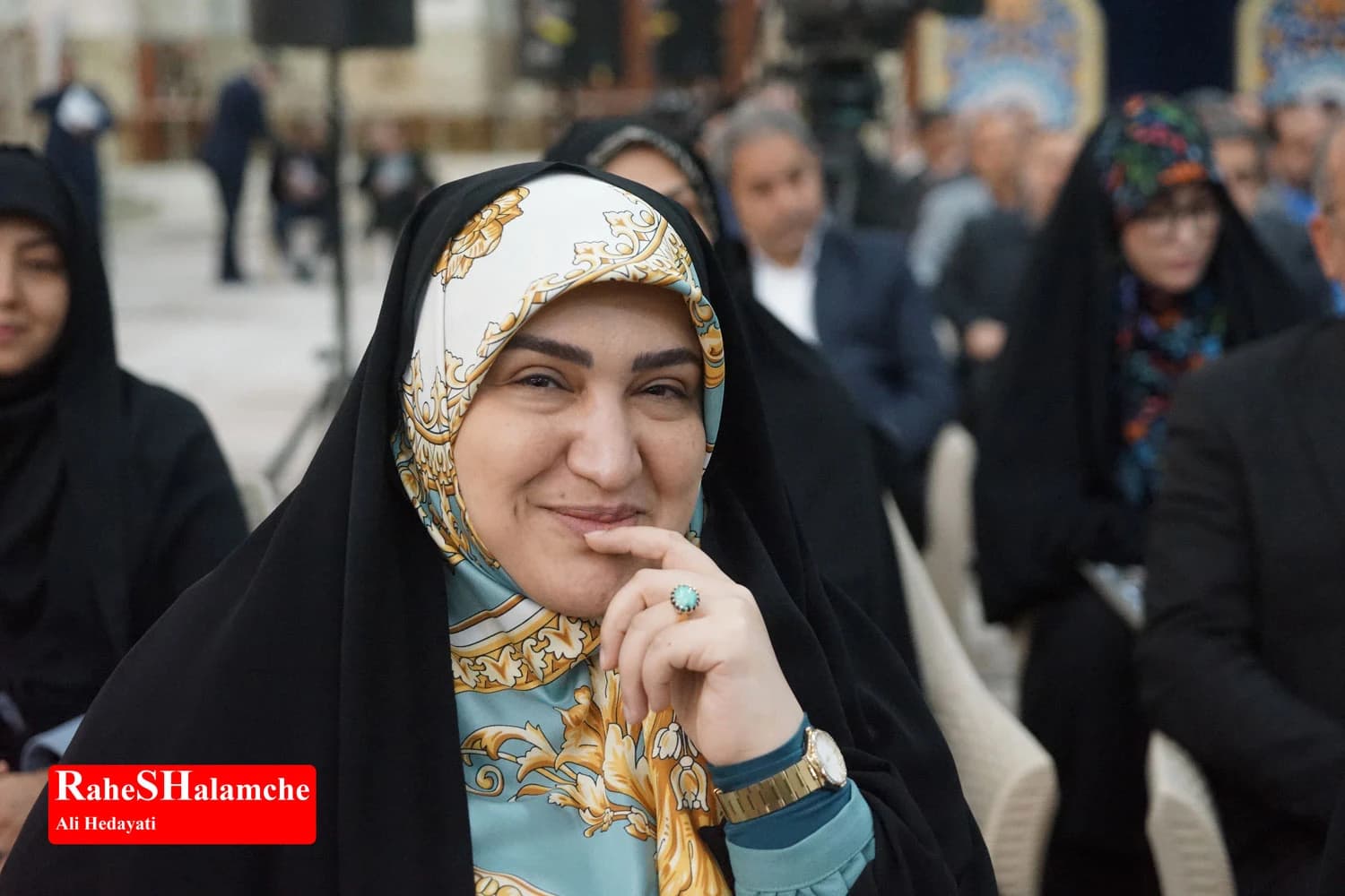 حاشیه مراسم تجدید میثاق نمایندگان مجلس با رهبر کبیر انقلاب در حرم امام خمینی +تصاویر 2 — تصویر 7
