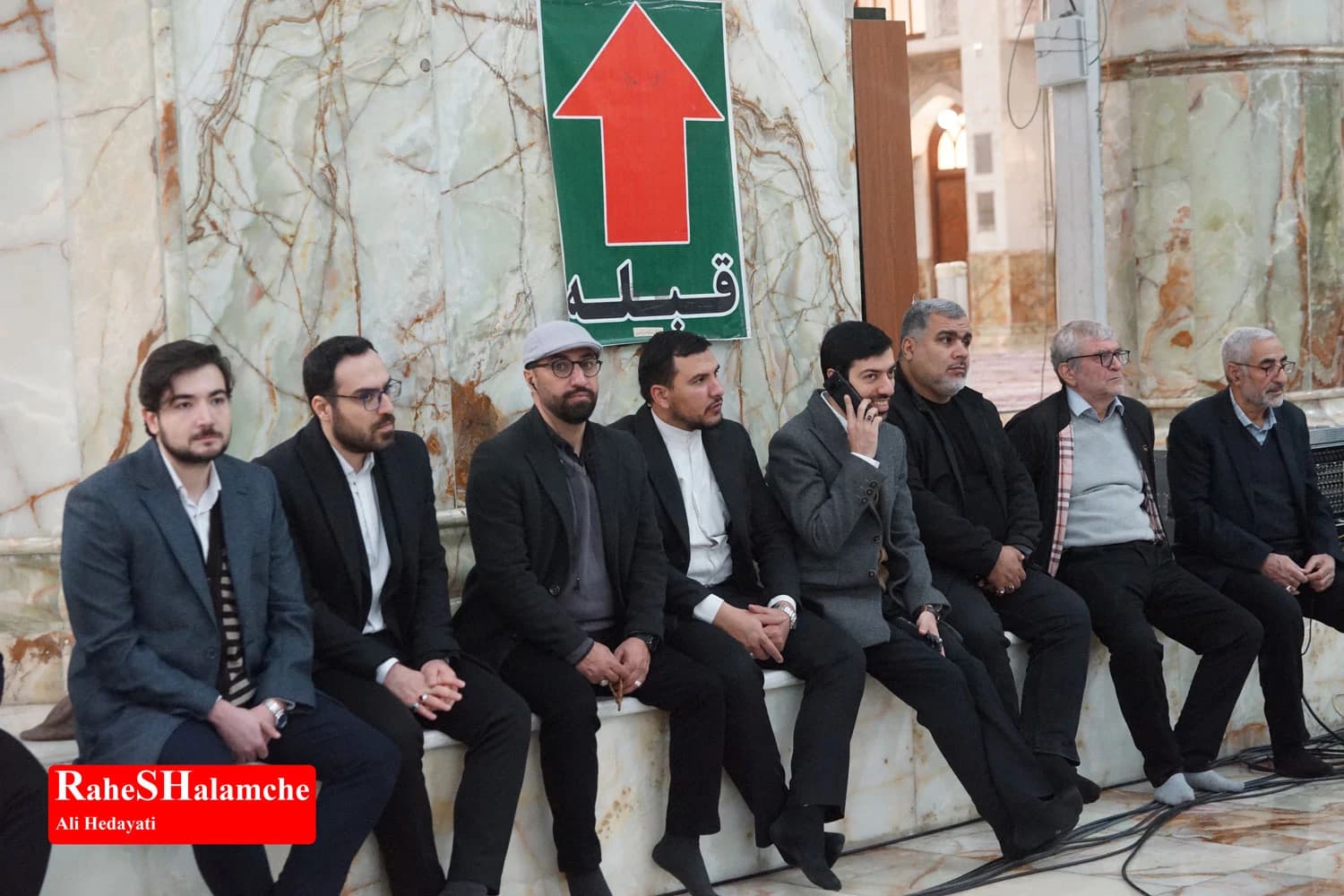 حاشیه مراسم تجدید میثاق نمایندگان مجلس با رهبر کبیر انقلاب در حرم امام خمینی +تصاویر 2 — تصویر 45