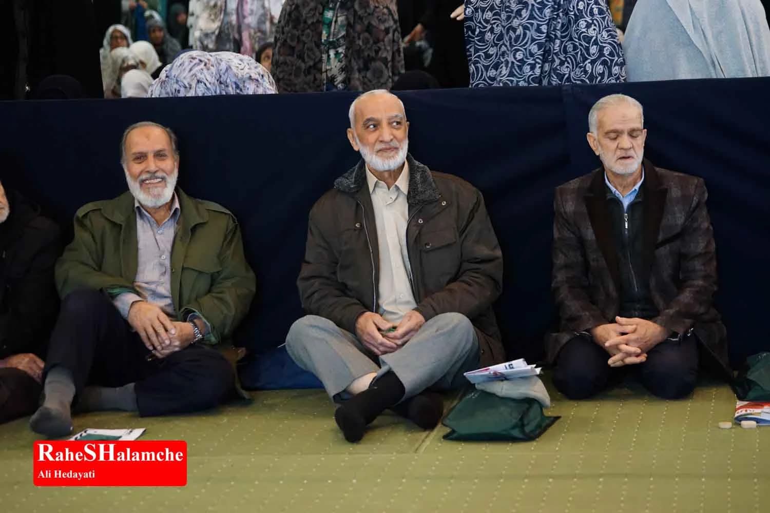نماز جمعه تهران- 17 بهمن 1404 +تصاویر — تصویر 19