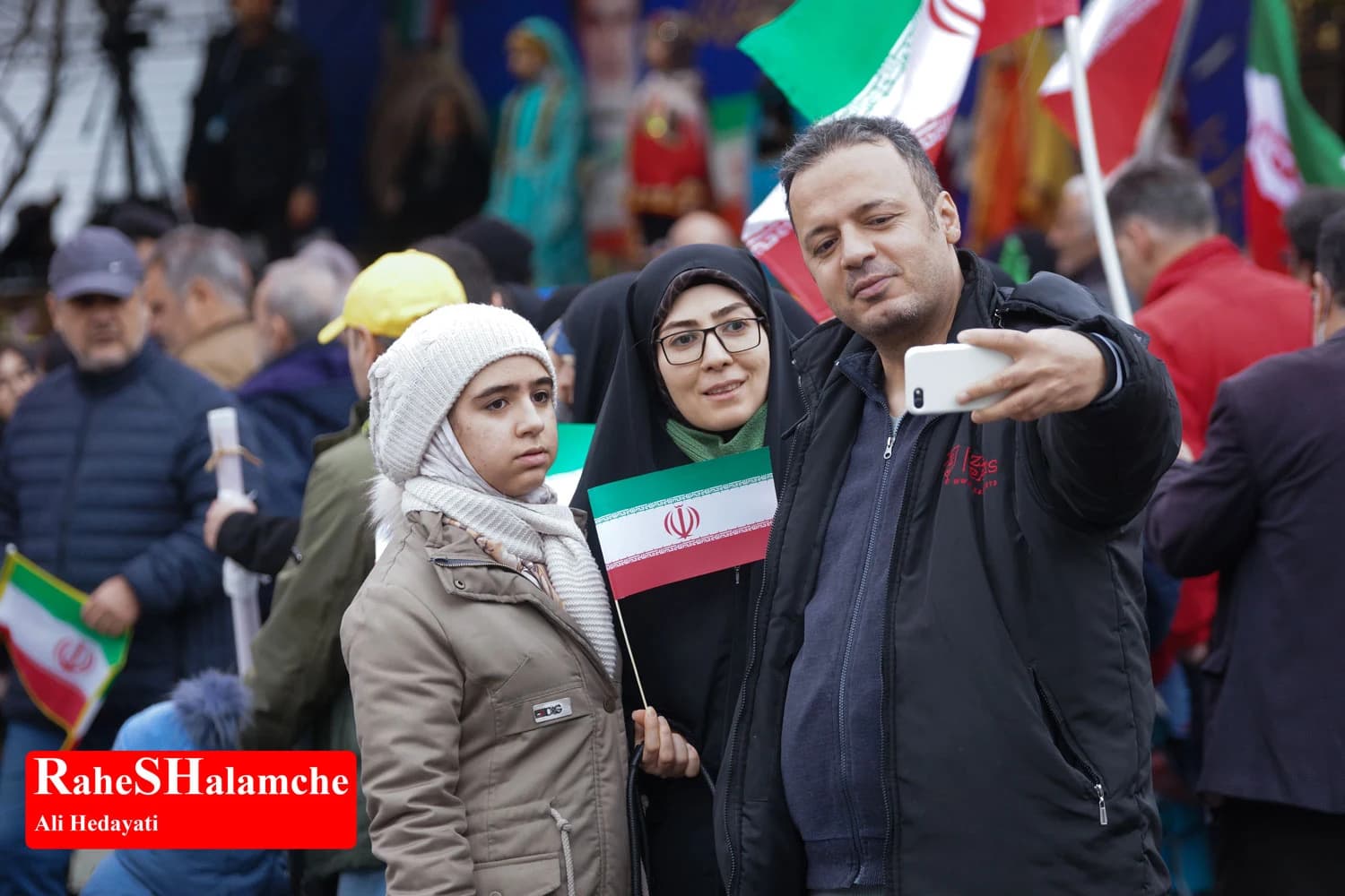 تاریخیترین، باشکوهترین و بینظیرترین راهپیمایی 22 بهمن برگزار شد +تصاویر 1 — تصویر 13