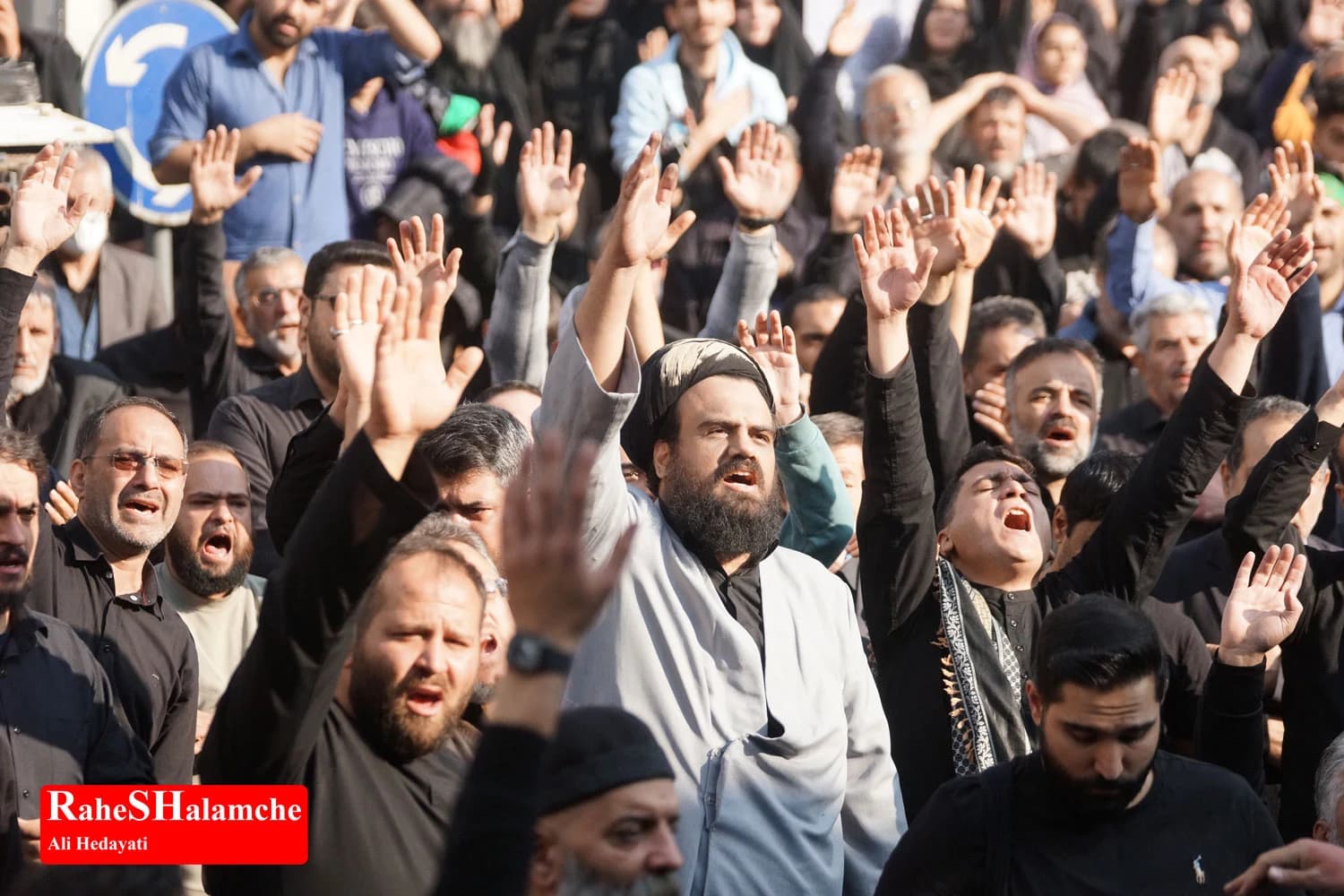مراسم عزاداری فاطمیون در میدان فاطمی تهران +تصاویر — تصویر 20