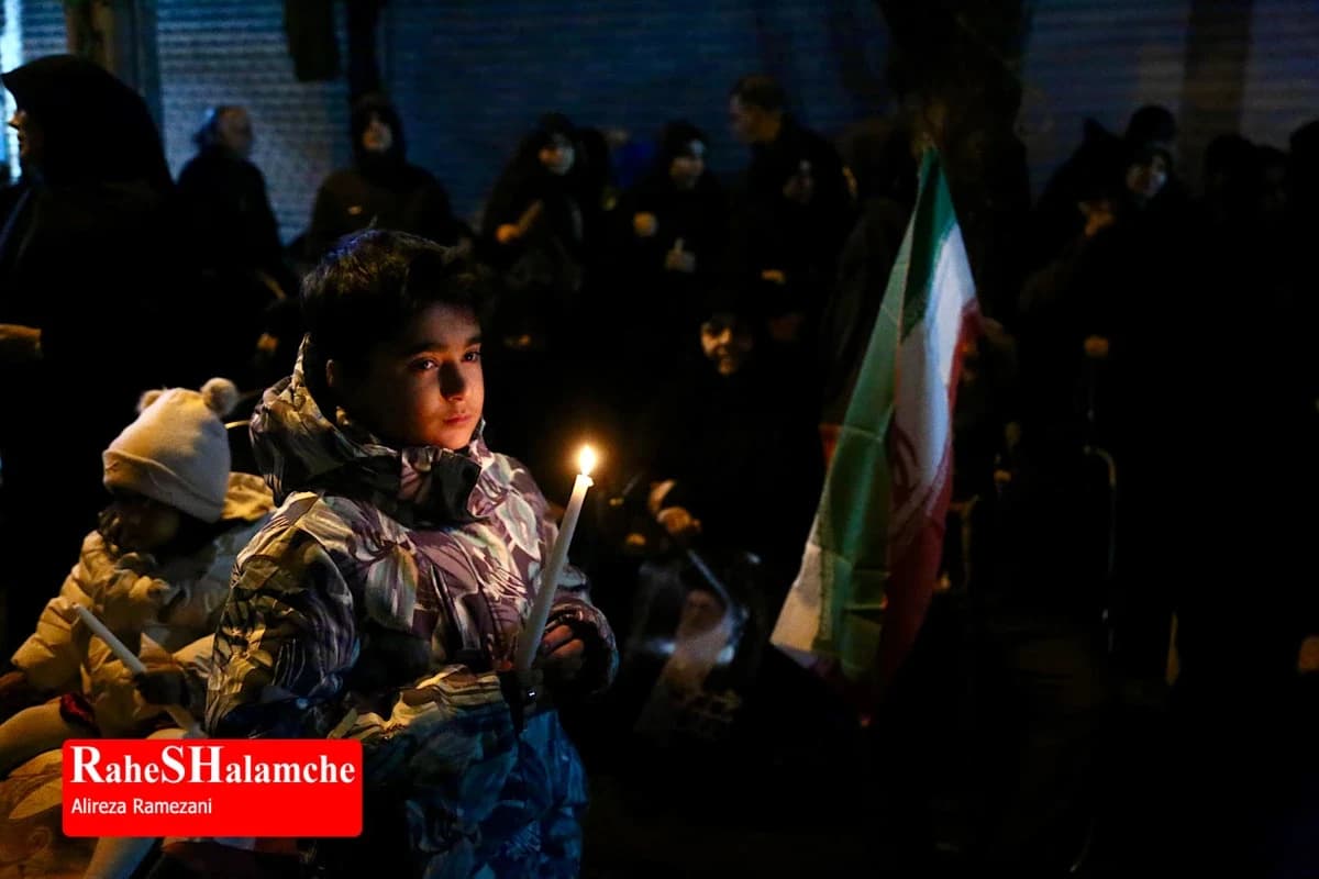 تجمع مردمی در خیابان پیروزی — تصویر 3