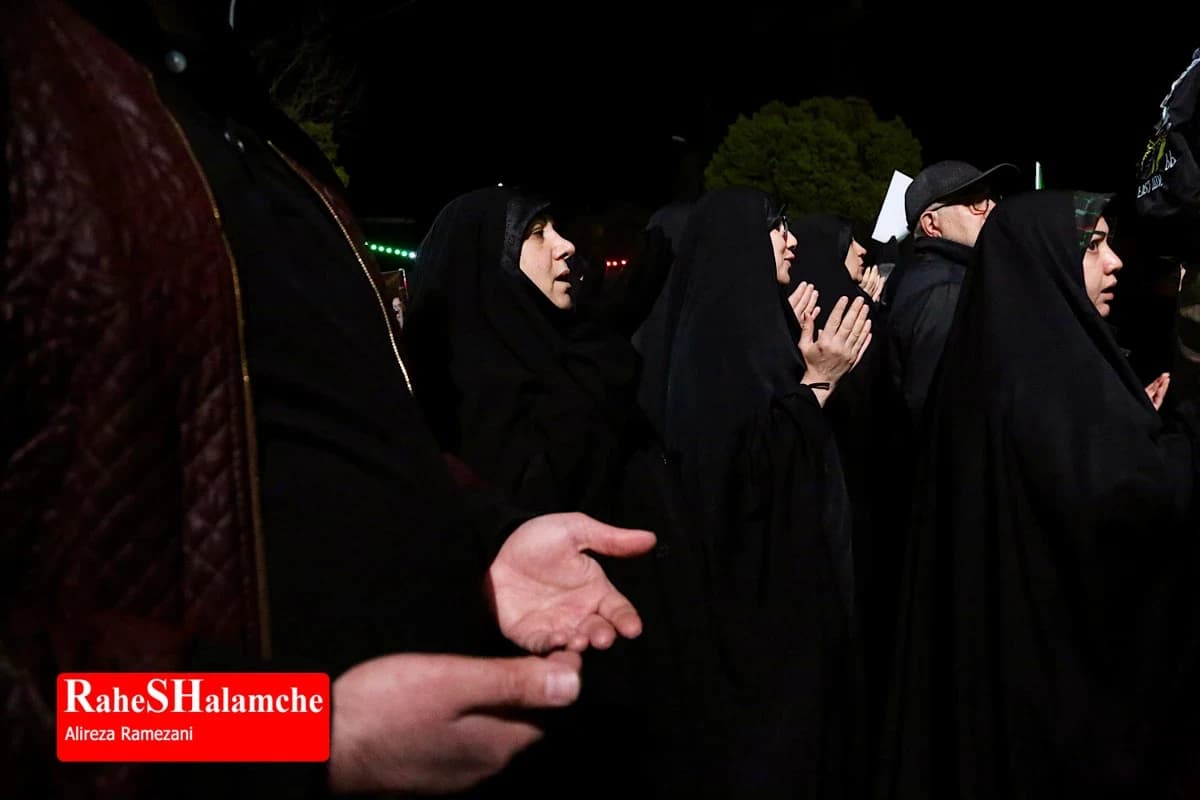 تجمع مردمی در خیابان پیروزی — تصویر 8