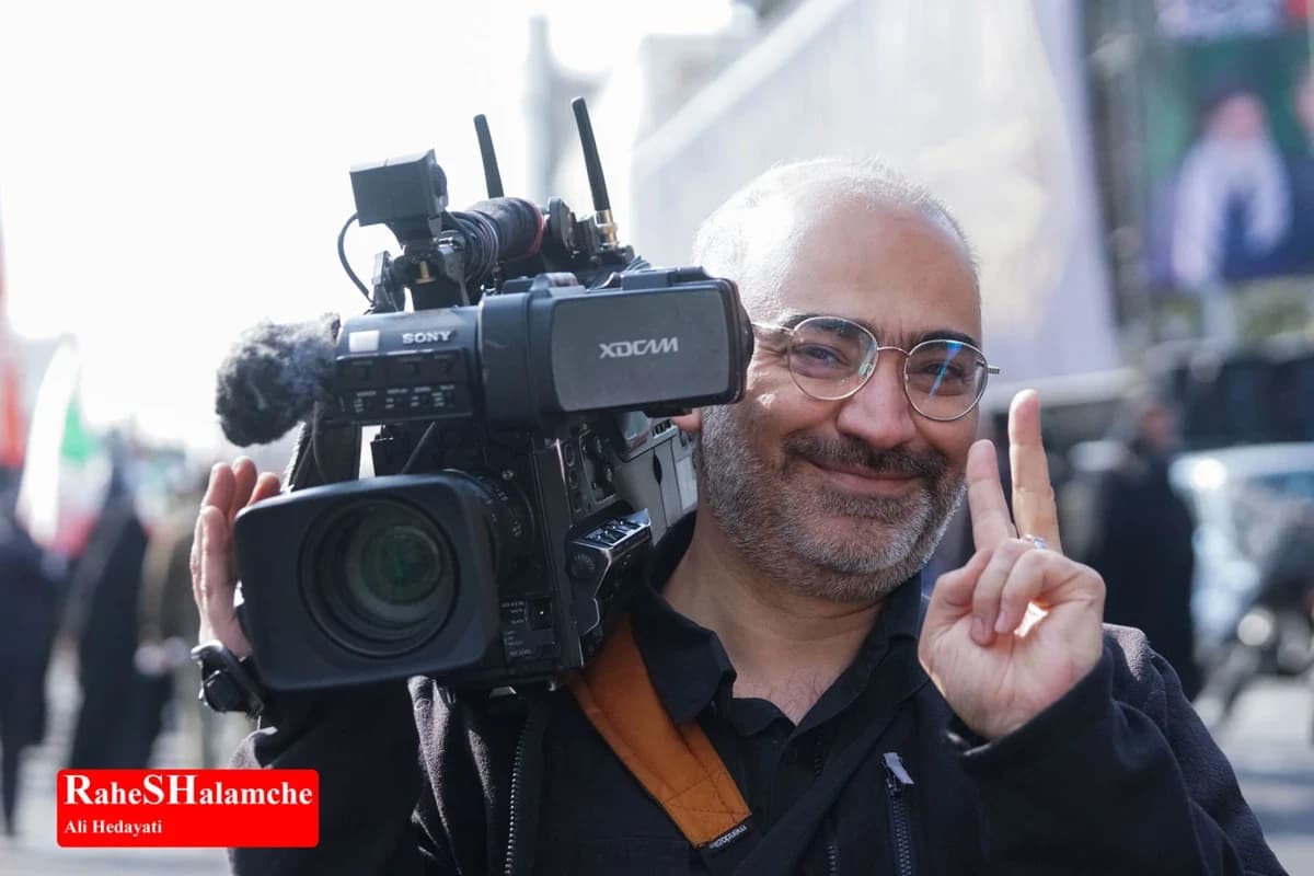 میدان انقلاب با بیعت با سومین رهبر انقلاب تماشایی شد +تصاویر — تصویر 14