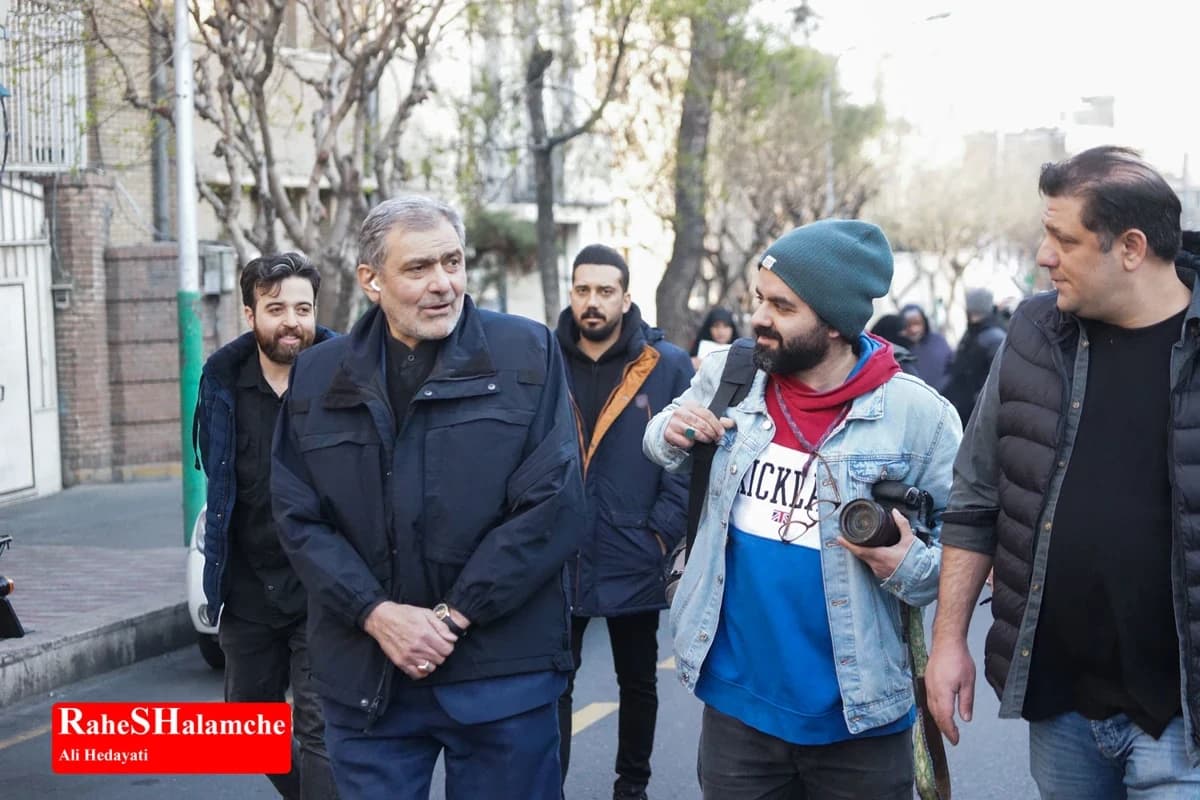 میدان انقلاب با بیعت با سومین رهبر انقلاب تماشایی شد +تصاویر — تصویر 61