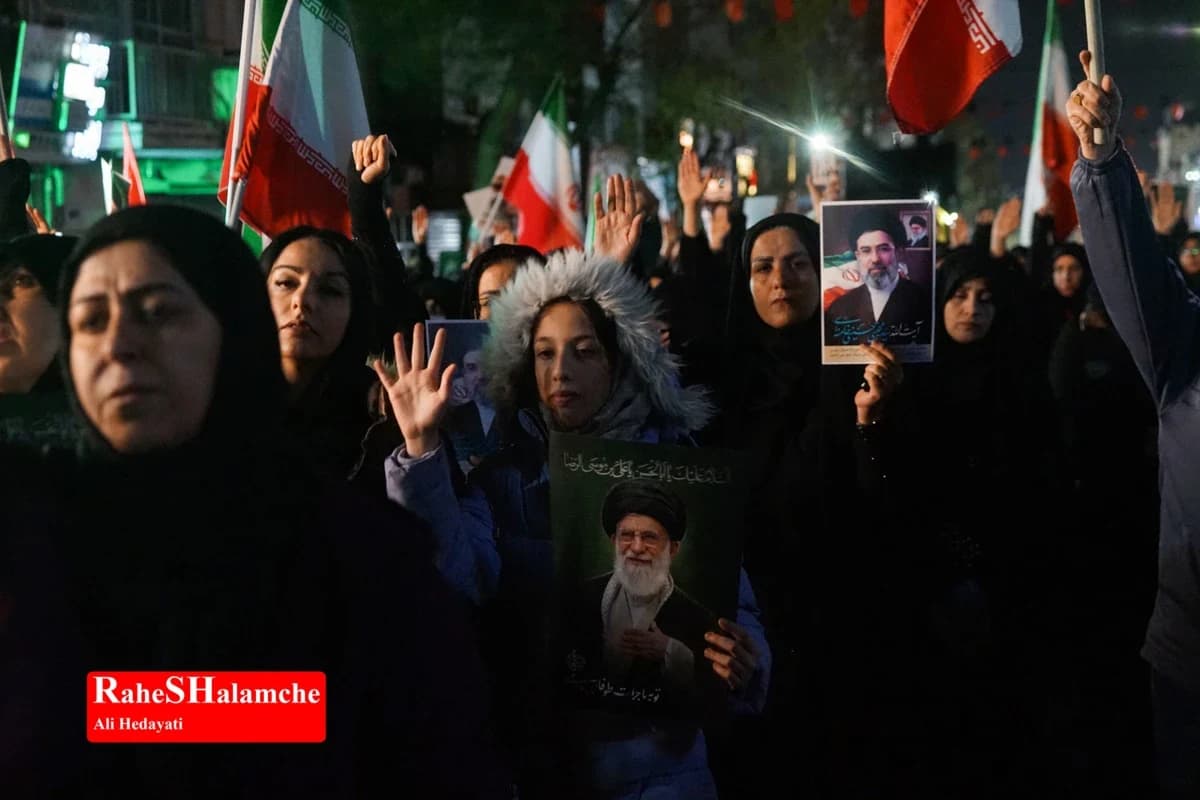 اجتماع مردم محله افسریه تهران برای بیعت با رهبر جدید +تصاویر — تصویر 38