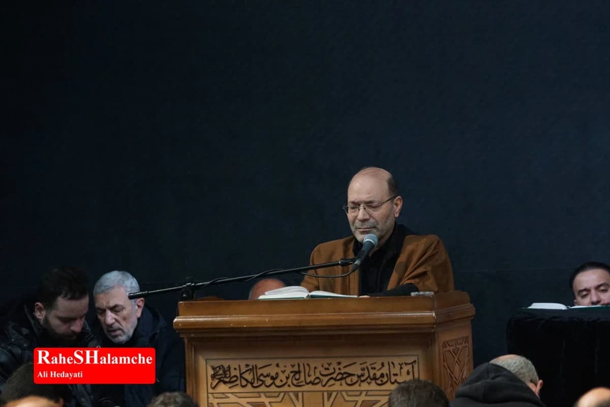 مراسم شب قدر در امامزاده صالح و میدان انقلاب تهران +تصاویر — تصویر 4