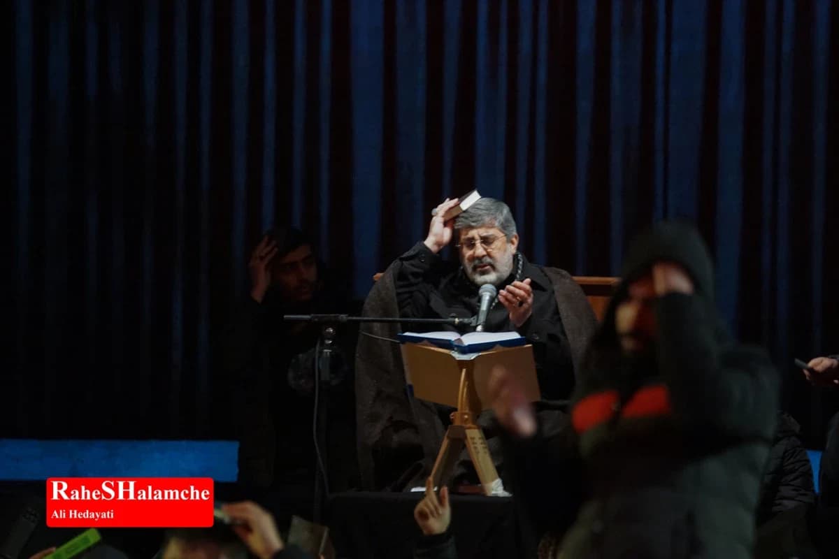 مراسم شب قدر در امامزاده صالح و میدان انقلاب تهران +تصاویر — تصویر 37