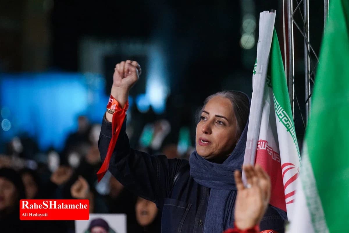 شب قدر بیستوسوم با حضور شهید جنگ رمضان در میدان ولیعصر(عج) +تصاویر — تصویر 12