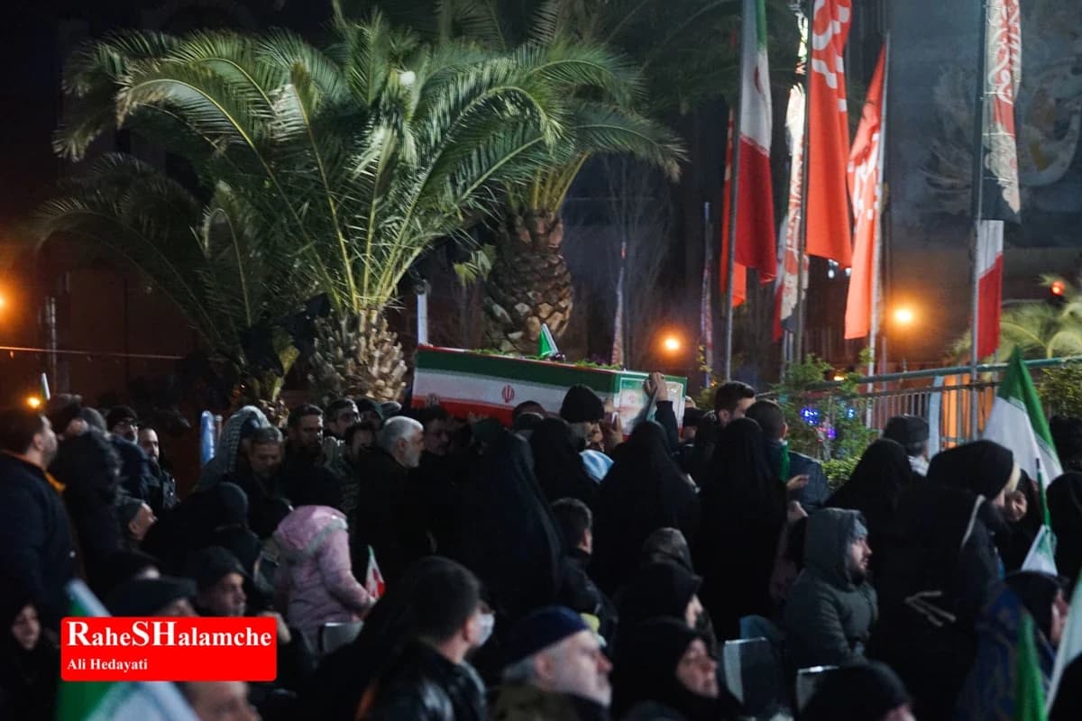 شب قدر بیستوسوم با حضور شهید جنگ رمضان در میدان ولیعصر(عج) +تصاویر — تصویر 34