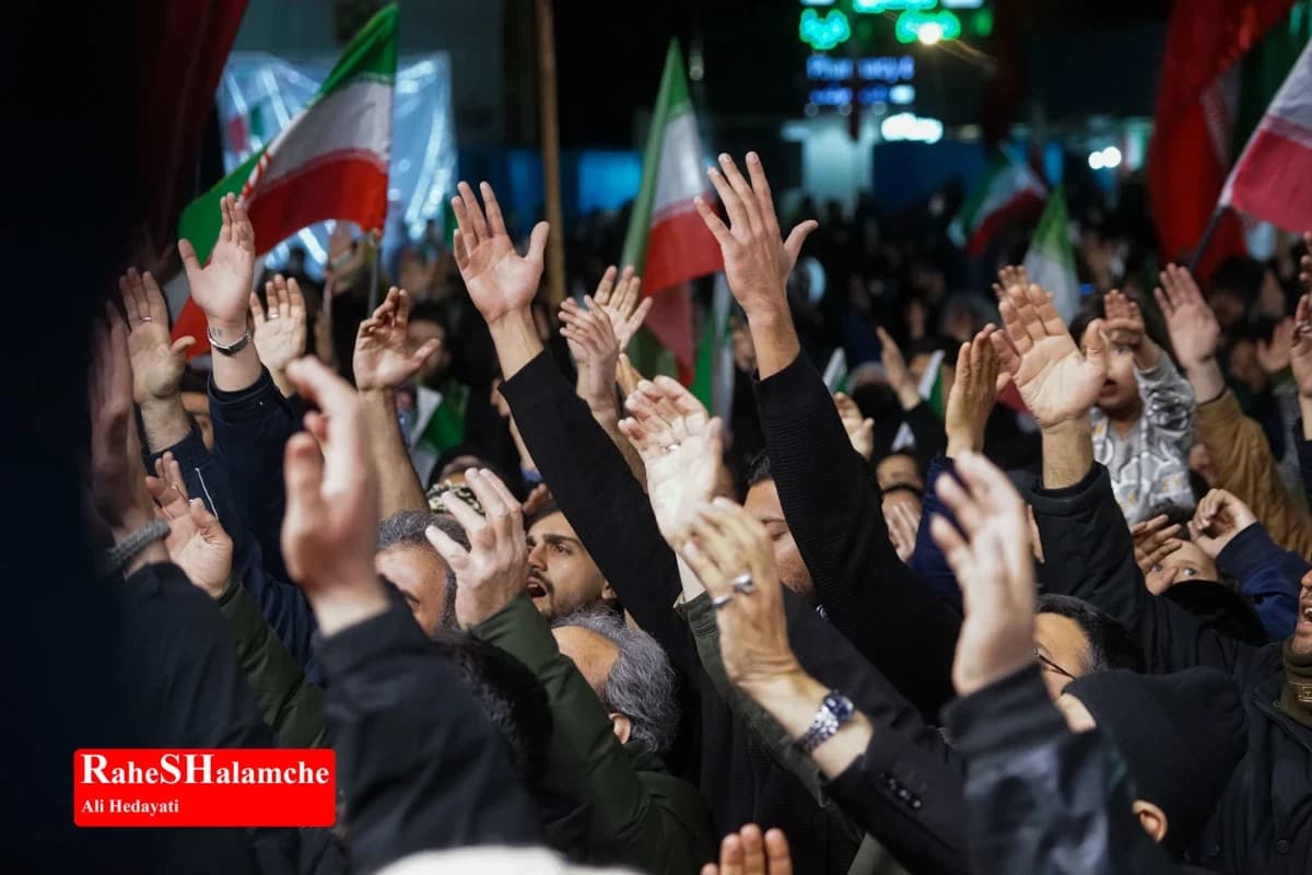 شب قدر بیستوسوم با حضور شهید جنگ رمضان در میدان ولیعصر(عج) +تصاویر — تصویر 65