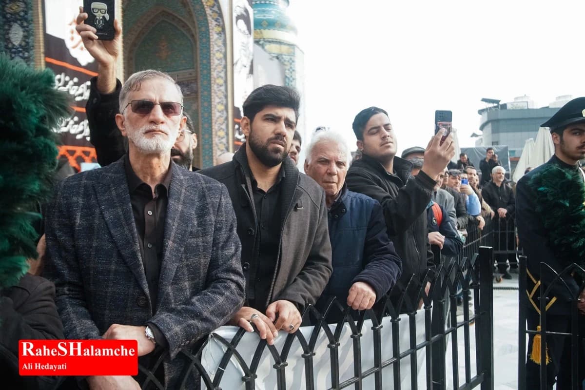 پیکر دریادار شمخانی در امامزاده صالح(ع) آرام گرفت +تصاویر — تصویر 31