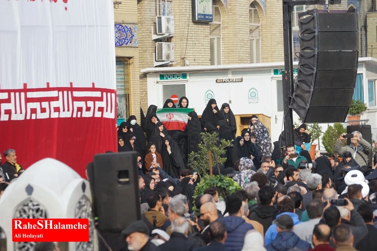پیکر دریادار شمخانی در امامزاده صالح(ع) آرام گرفت +تصاویر — تصویر 40