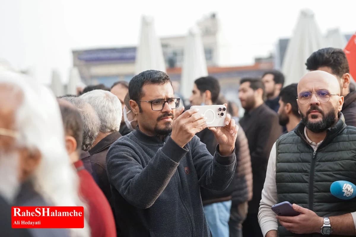 پیکر دریادار شمخانی در امامزاده صالح(ع) آرام گرفت +تصاویر — تصویر 60