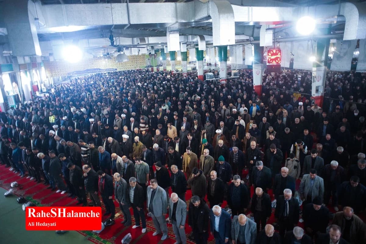 برگزاری اقامه نماز عید فطر و تشییع شهید در بابل +تصاویر — تصویر 7