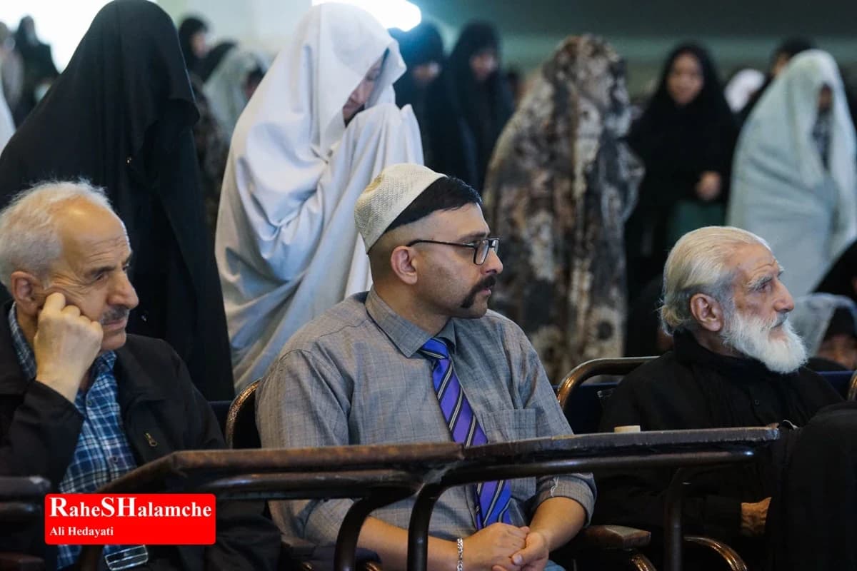 دومین نماز جمعه سال جدید در تهران برگزار شد +تصاویر — تصویر 5