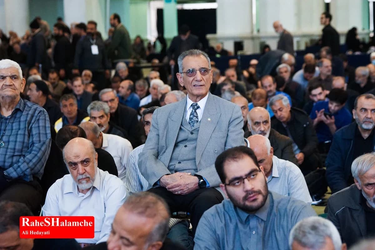 دومین نماز جمعه سال جدید در تهران برگزار شد +تصاویر — تصویر 28