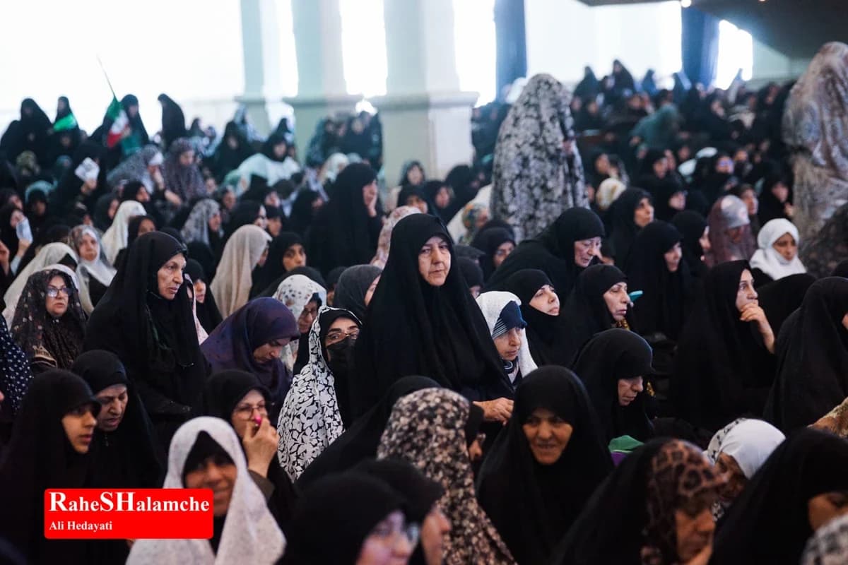 دومین نماز جمعه سال جدید در تهران برگزار شد +تصاویر — تصویر 34