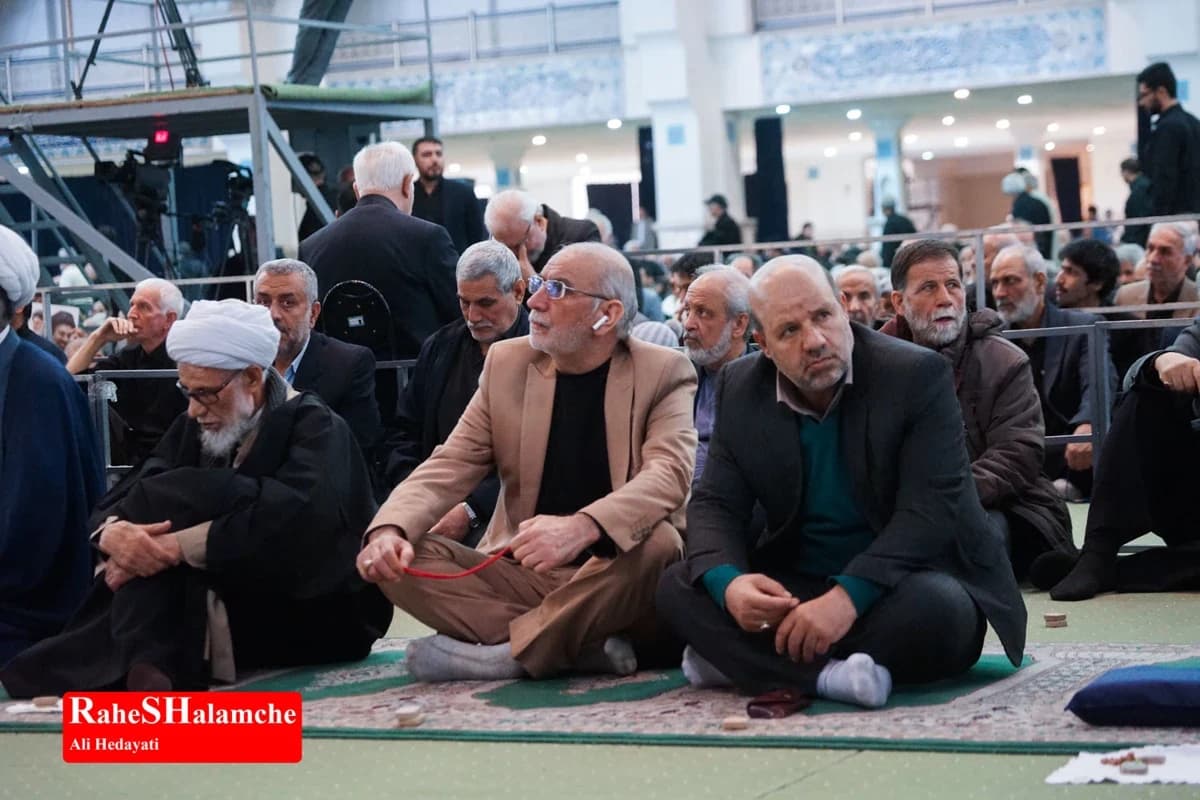 دومین نماز جمعه سال جدید در تهران برگزار شد +تصاویر — تصویر 39