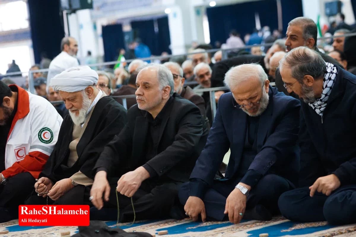دومین نماز جمعه سال جدید در تهران برگزار شد +تصاویر — تصویر 40