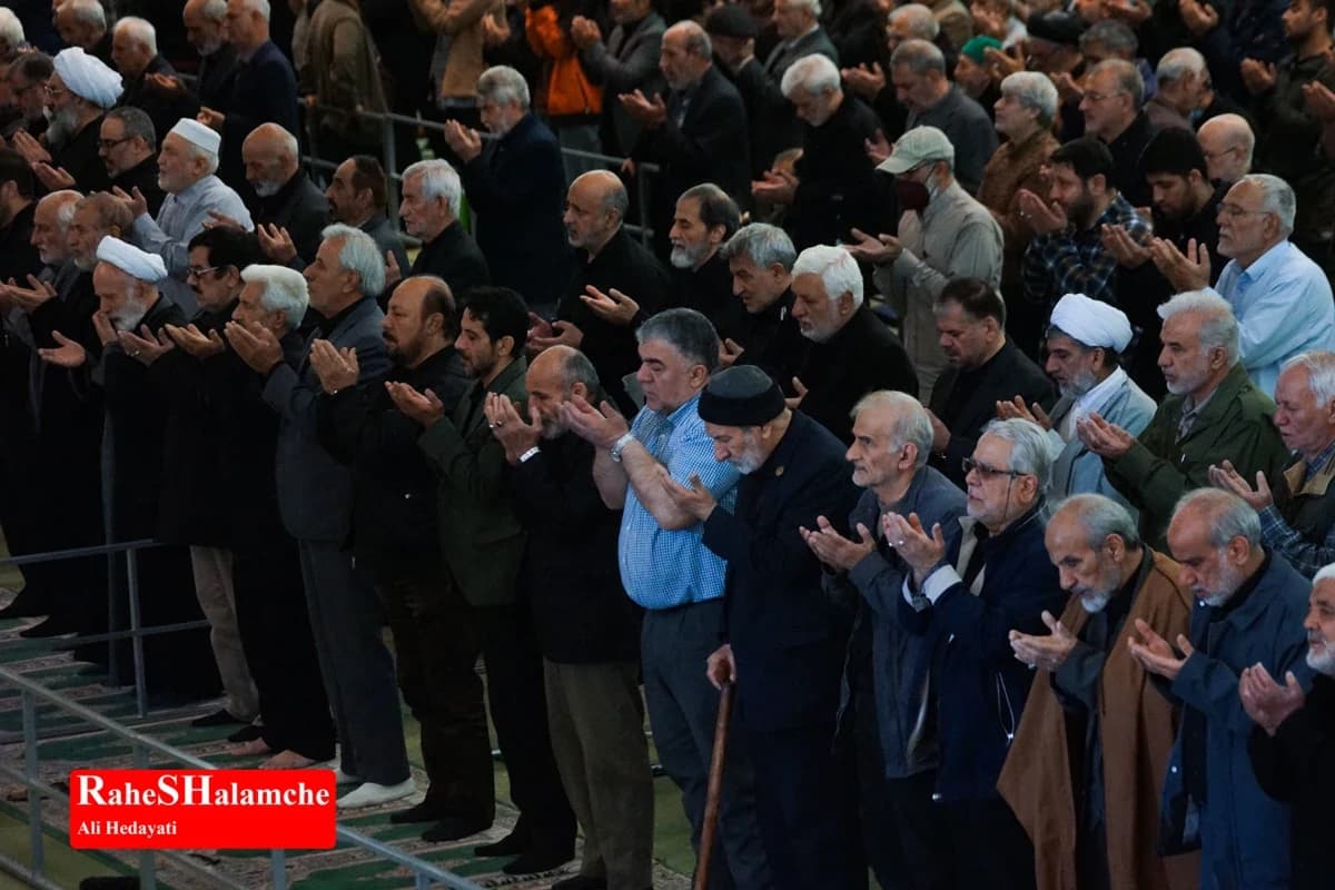 دومین نماز جمعه سال جدید در تهران برگزار شد +تصاویر — تصویر 48