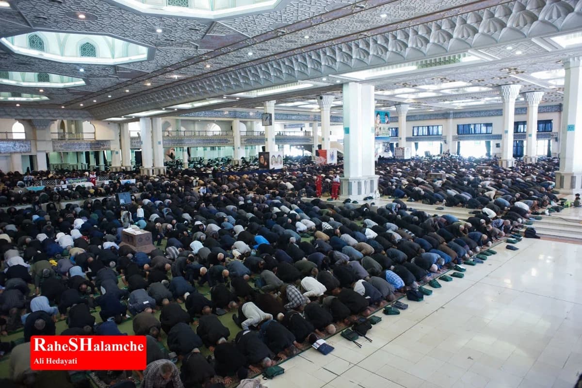 دومین نماز جمعه سال جدید در تهران برگزار شد +تصاویر — تصویر 52