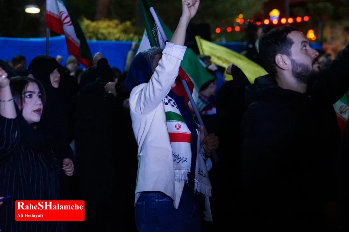 اجتماع سیوهفتمین شب مردم نارمک تهران در میدان هفتحوض +تصاویر — تصویر 10
