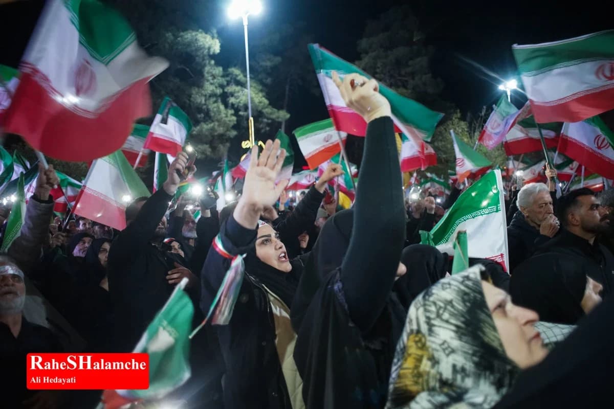 اجتماع سیوهفتمین شب مردم نارمک تهران در میدان هفتحوض +تصاویر — تصویر 36
