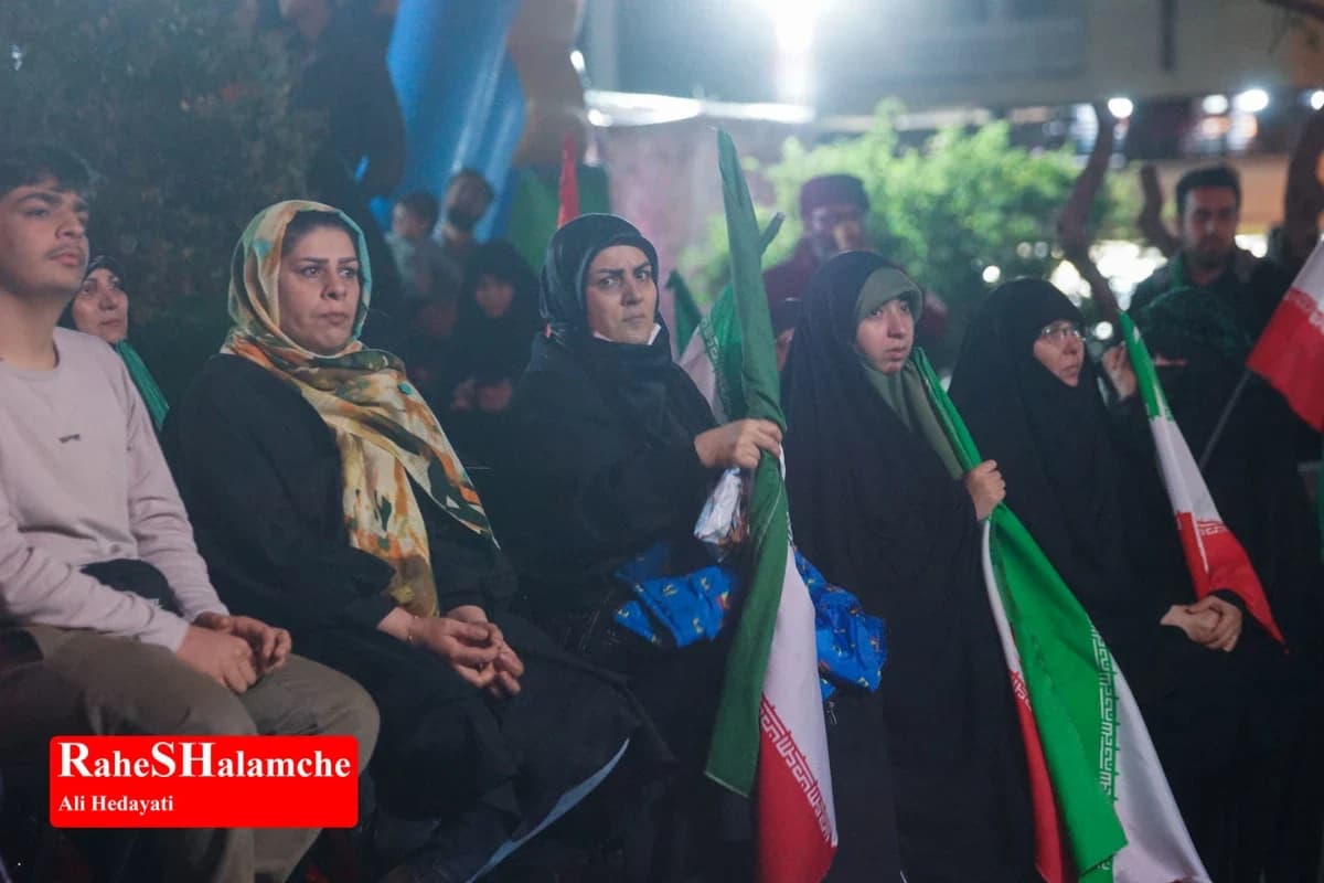 تجمع مردمی در میدان بهارستان با حضور جانبازان ورزشکار +تصاویر — تصویر 9