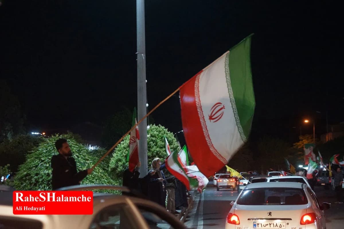 تجمع مردمی در میدان بهارستان با حضور جانبازان ورزشکار +تصاویر — تصویر 55