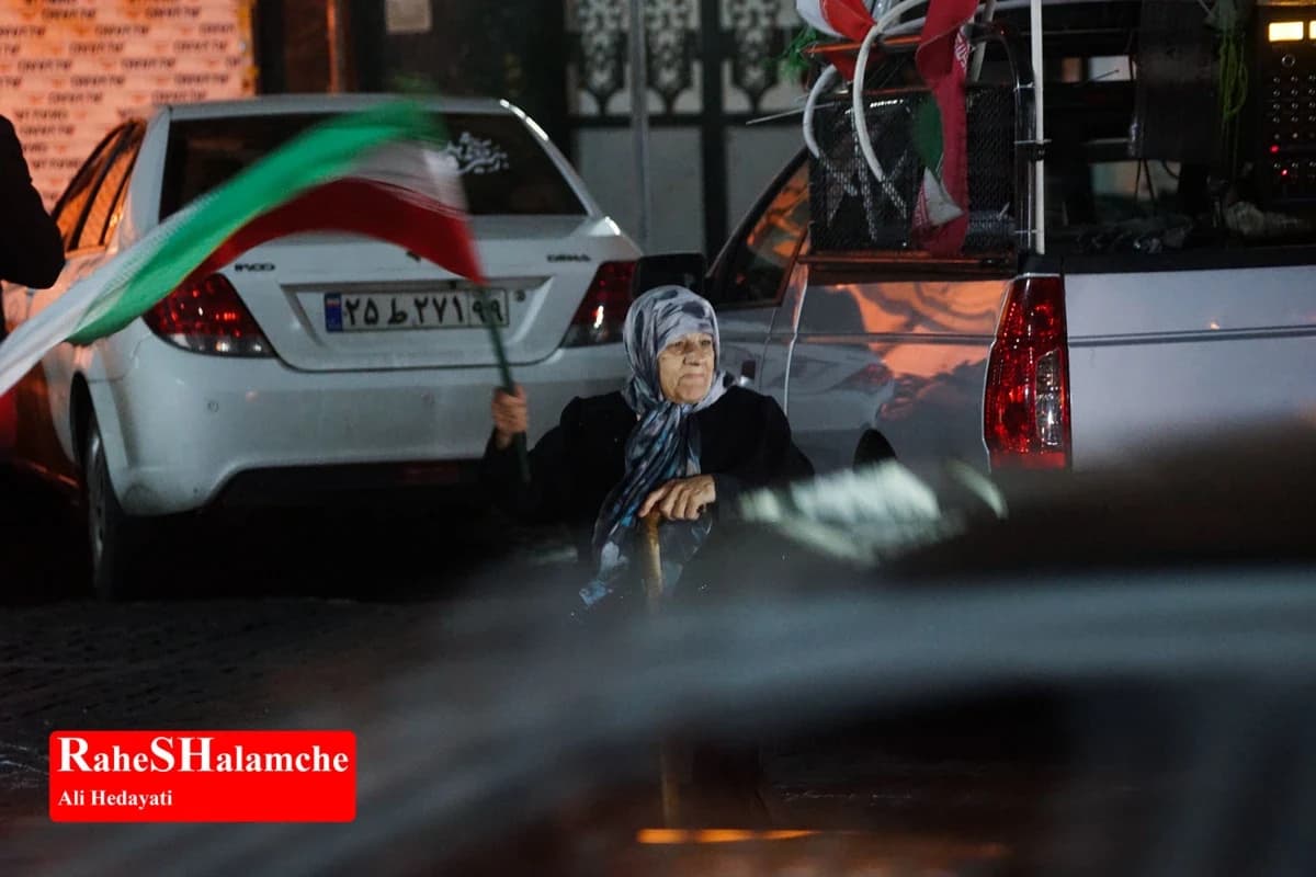 تجمع مردمی در میدان بهارستان با حضور جانبازان ورزشکار +تصاویر — تصویر 58