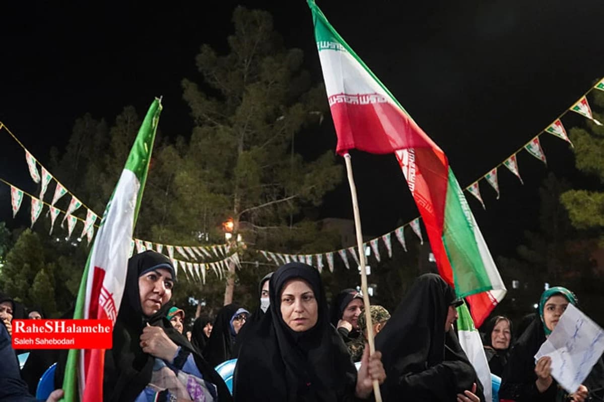 نمایش ایستادگی مردم خاورشهر در شصتوپنجمین شب حماسه +تصاویر — تصویر 2