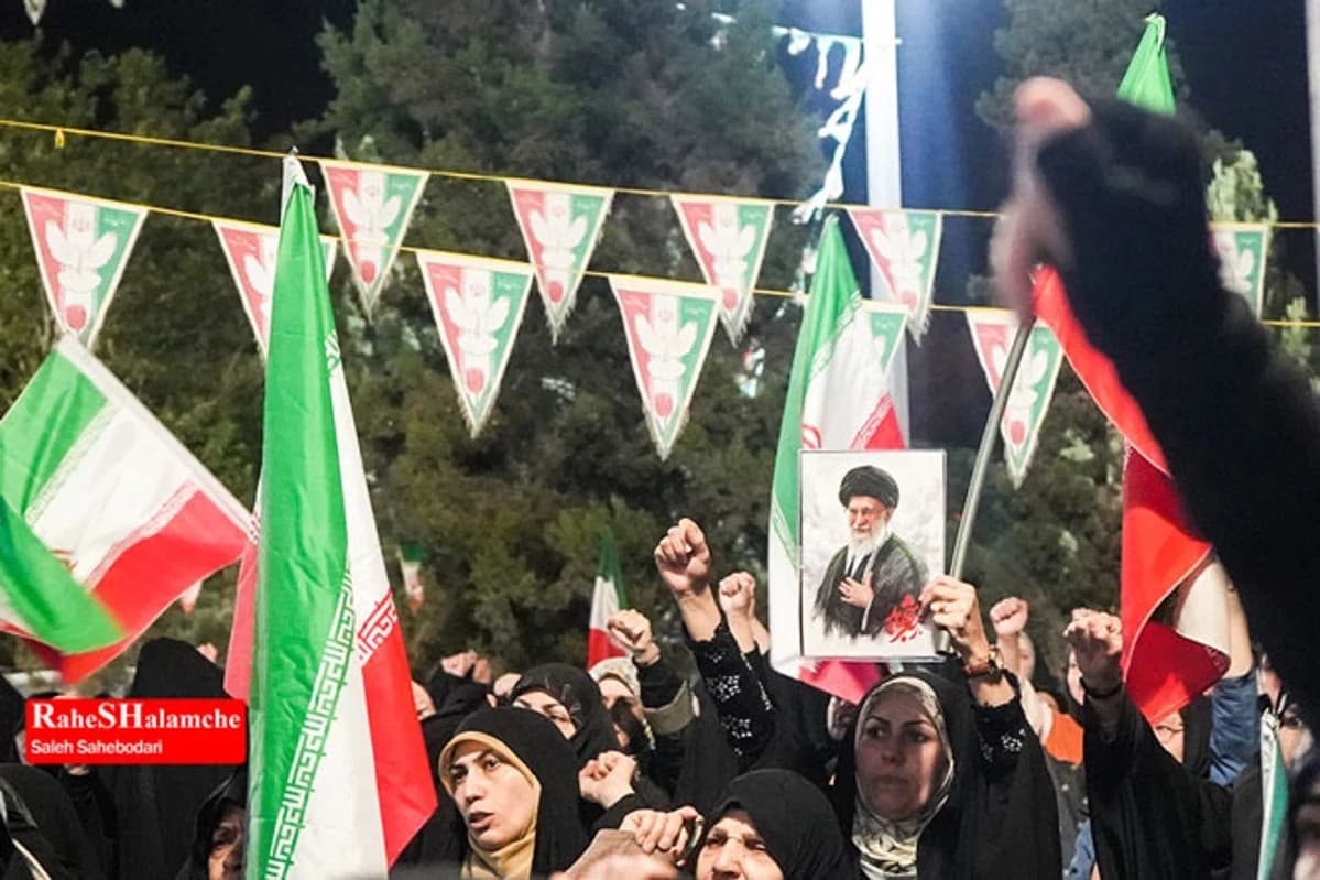 نمایش ایستادگی مردم خاورشهر در شصتوپنجمین شب حماسه +تصاویر — تصویر 17